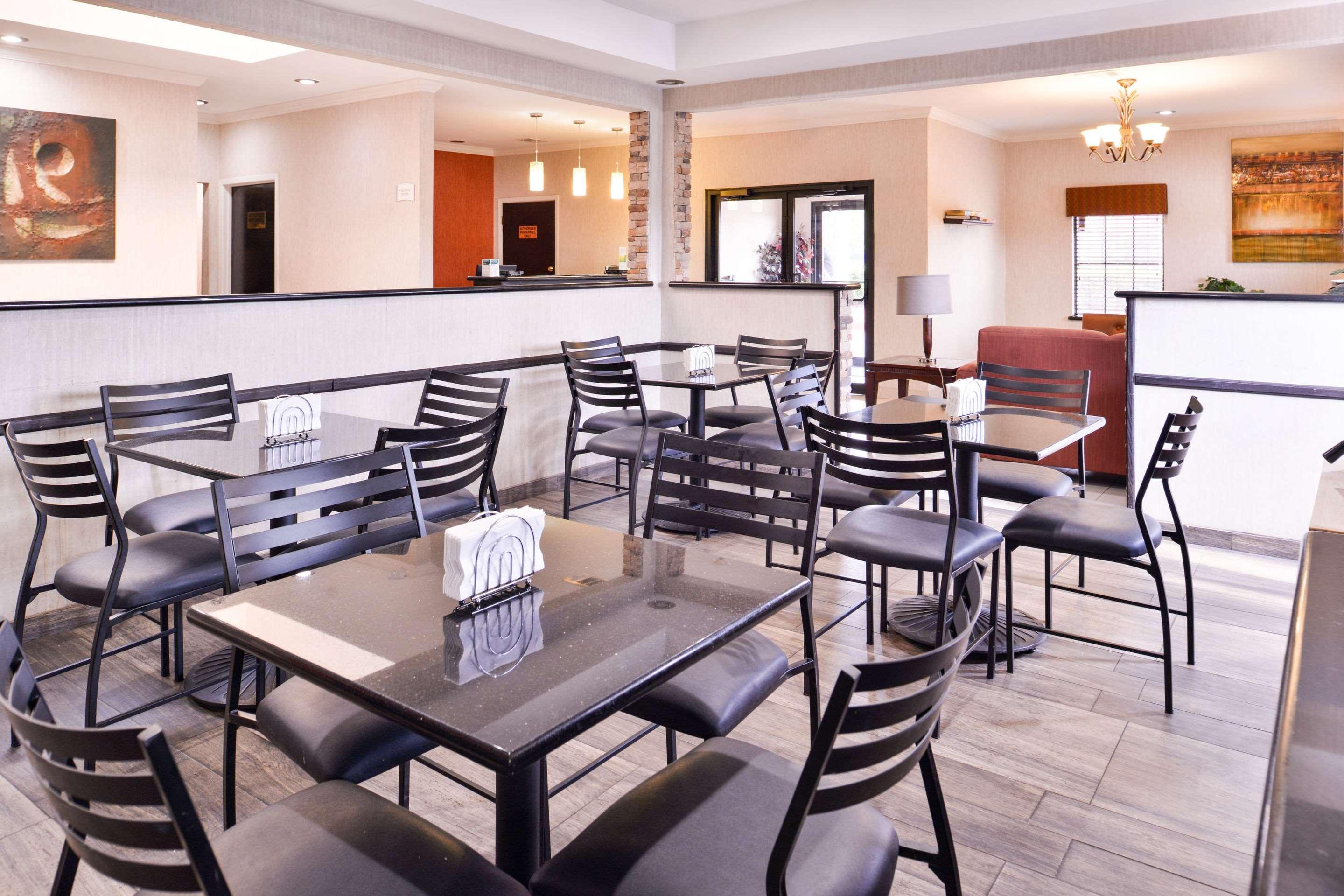 Quality Inn & Suites Бомонт Экстерьер фото