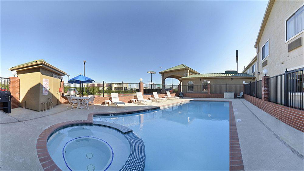 Quality Inn & Suites Бомонт Удобства фото